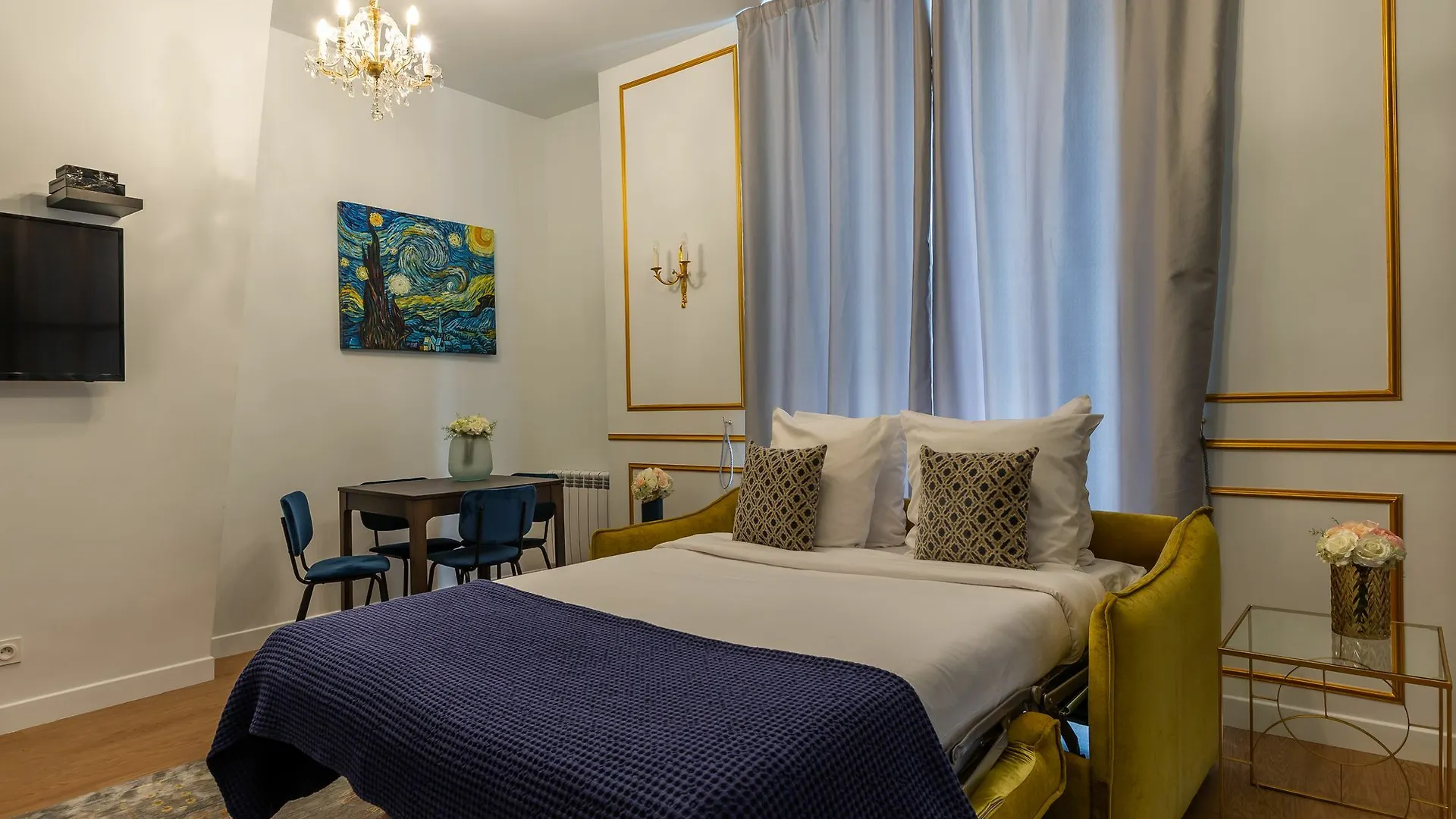 Luxury 2 Bedroom - Louvre *